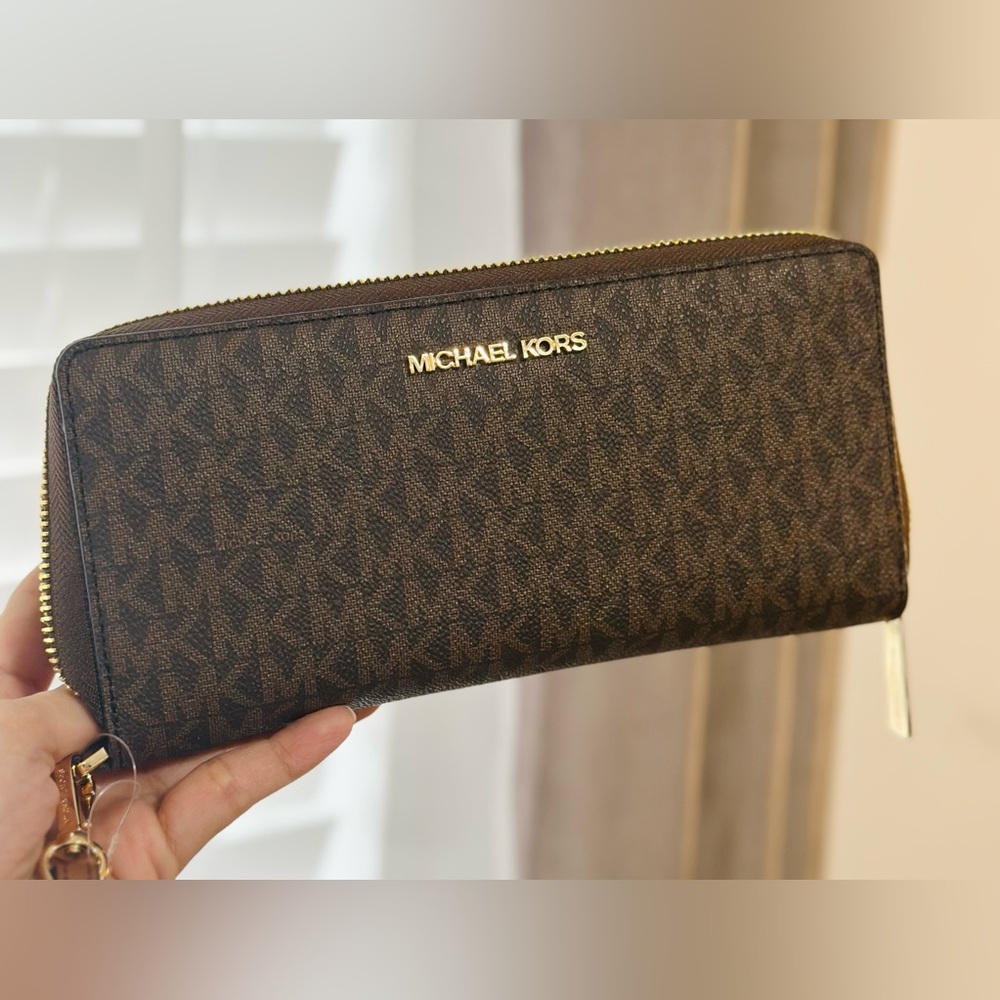 MK Continental Wallet